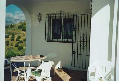 Mil Piedras berdachte Terrasse 02.jpg